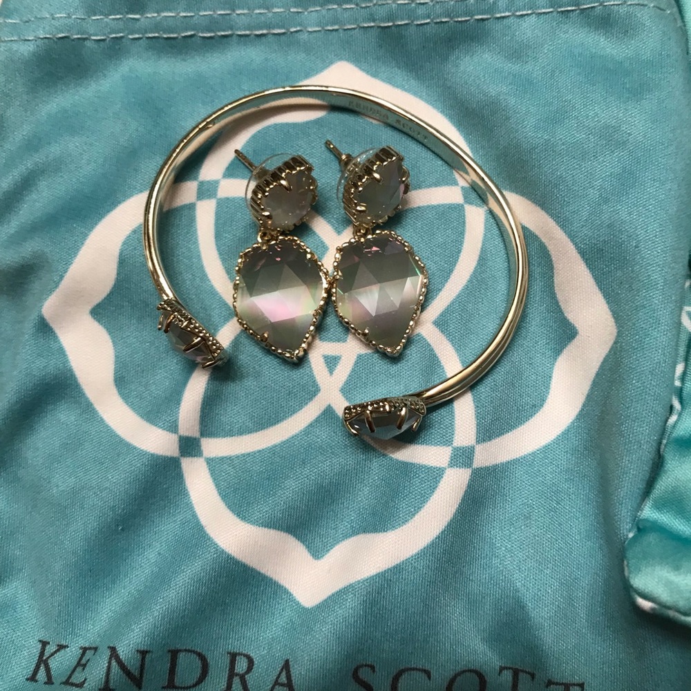 kendra scott matching necklace and bracelet